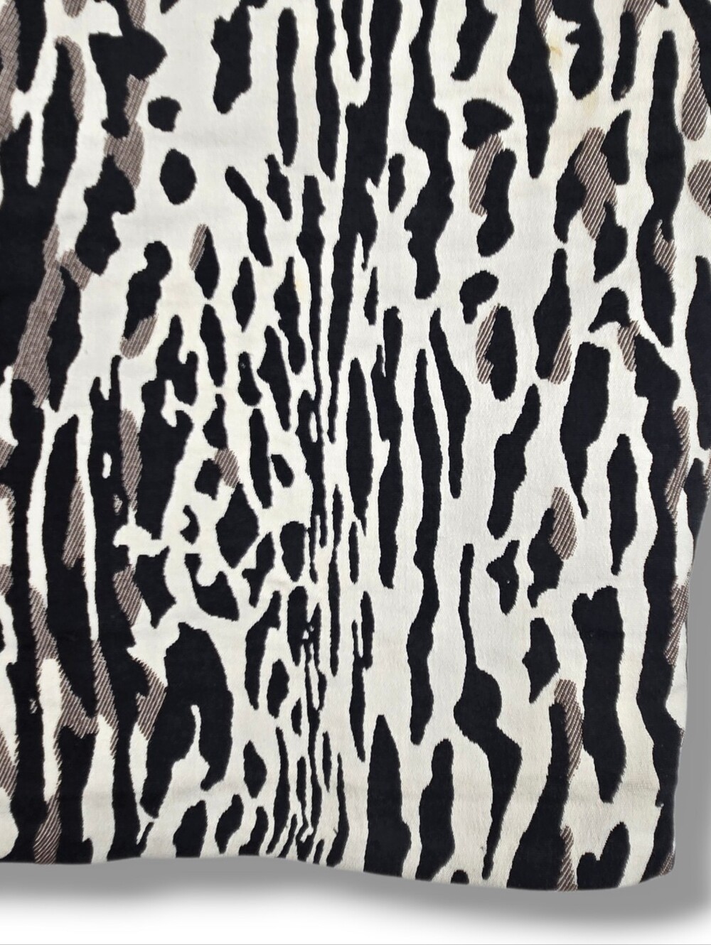 St. John Animal Print Sheath Dress Quiet Luxury Mixed Safari Sleeveless Size 8 - Picture 11 of 16